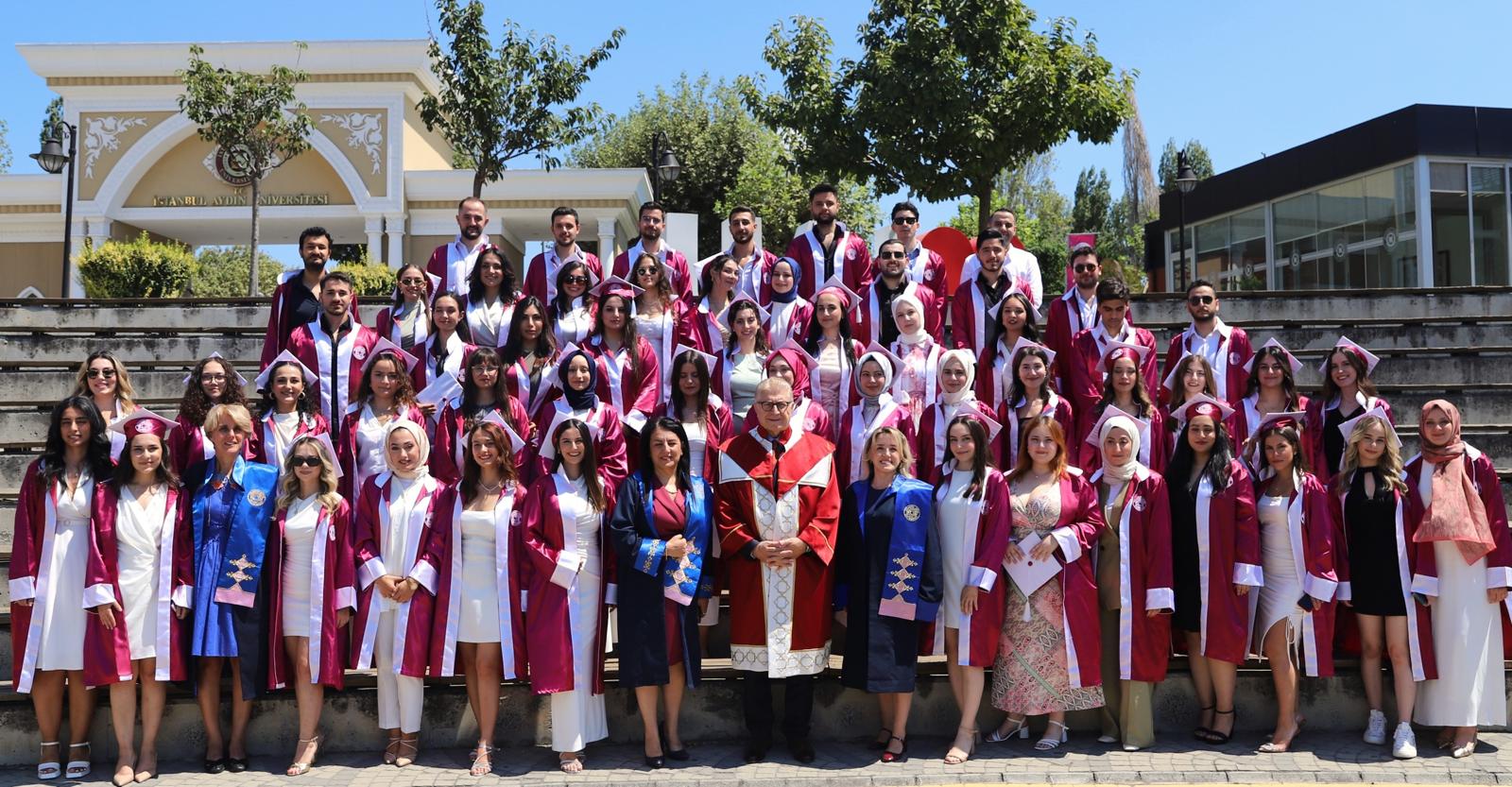 IAU FACULTY OF DENTISTRY GRADUATION CEREMONY HELD Öne Çıkan Görsel