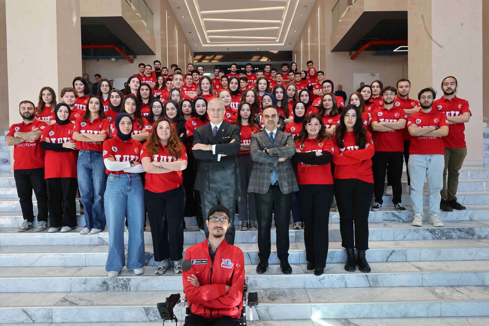 https://en.mustafaaydin.com/wp-content/uploads/2025/04/07.03.2025-SANAYI-BAKANI-ETKINLIK-6.jpg