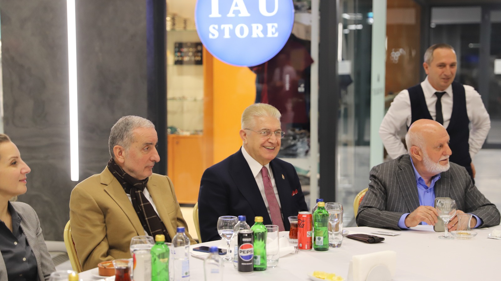 https://en.mustafaaydin.com/wp-content/uploads/2025/04/28.03.2025-IFTAR-5.jpg
