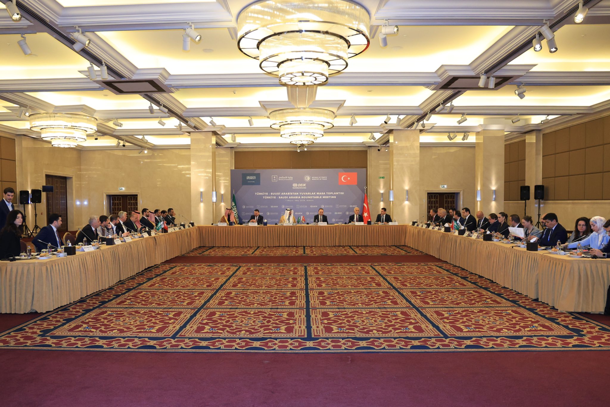 https://en.mustafaaydin.com/wp-content/uploads/2026/06/DEIK-YUVARLAK-MASA-2.jpg