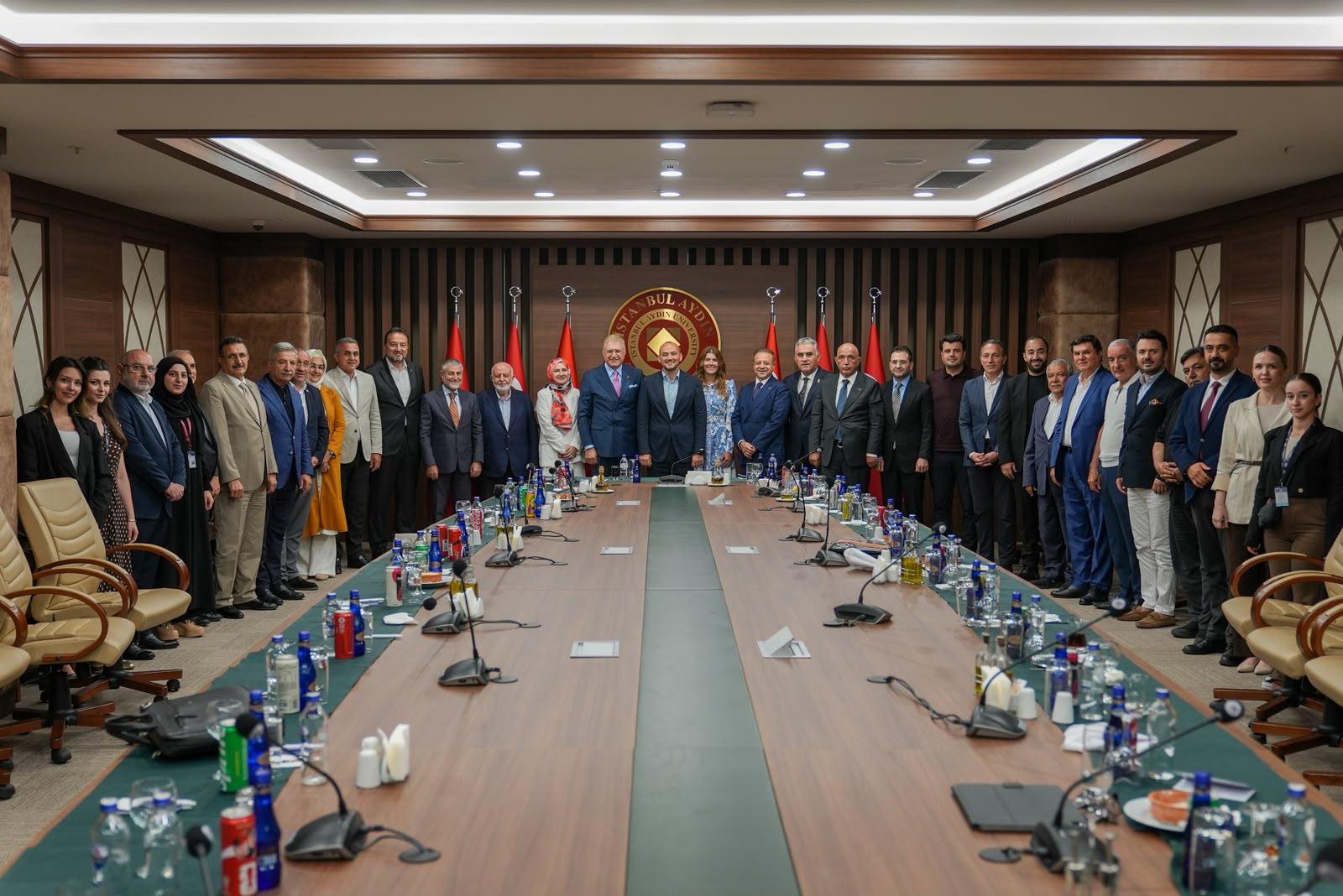 https://en.mustafaaydin.com/wp-content/uploads/2026/08/AYDIN-DUSUNCE-PLATFORMU-4.jpg